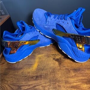 2016 Nike Air Huarache Undefeated LA | Pre Owned Mens Size 9.5/ Womens 11